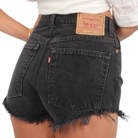 Levi's 550 Women's Black Denim Shorts. Self Cut Black size 12 (29) #1597 - Picture 4 of 8